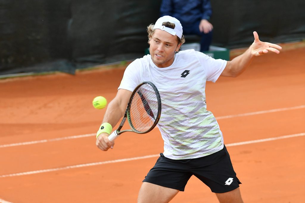 Aleksandar Kovacevic (USA) al Tc Cagliari per il Challenger ATP 175 (credit: Foto Francesco Panunzio) 02.05.2023