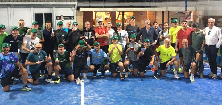 1° torneo Padel-Ing: foto di gruppo finale