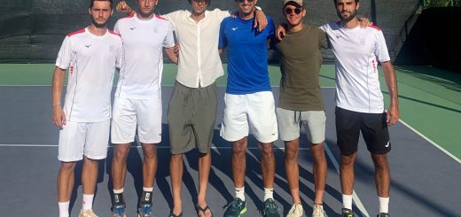 La formazione di Serie B1 del Tennis Club Cagliari. Da sinistra: Roberto Binaghi, Andrea Picchione, Alberto Sanna, Martin Vassallo Arguello (capitano), Nicola Porcu e Bruno Pujol Navarro