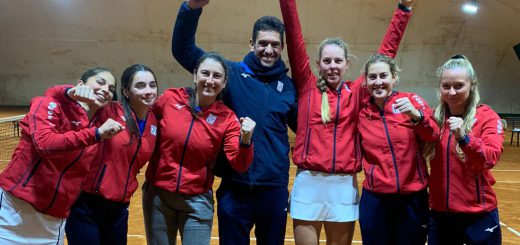 La formazione del TC Cagliari femminile 2023 promossa in A1: Barbara Dessolis, Marcella Dessolis, Nuria Branceccio, Martin Vassallo Arguello, Despina Papamichail, Candela Bugnon Alessandra Mazzola