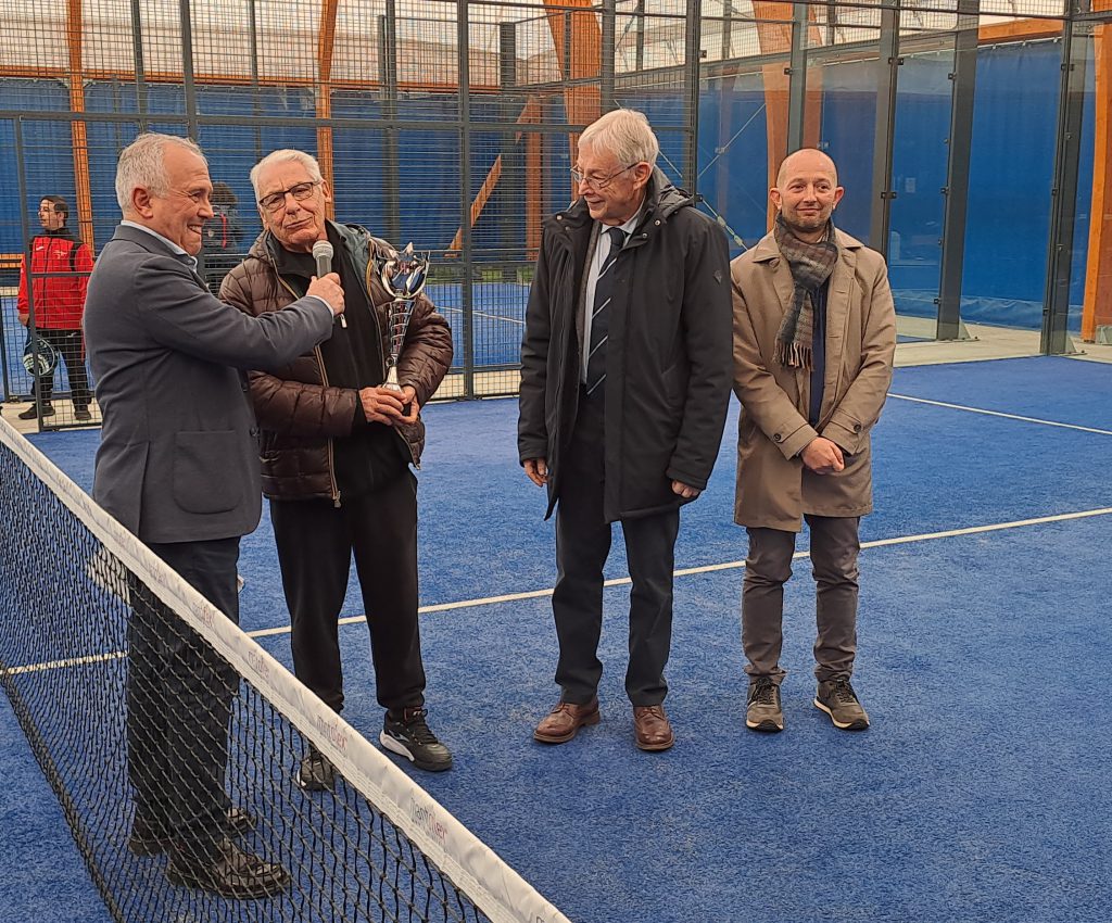 Epifania in Padel 2024 Ussi premiazione Valerio Vargiu (giocatore meno giovane)