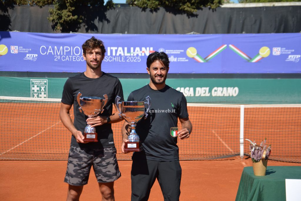 Nicolas Binachi e Alessandro Ingarao, campione italiano 2° categoria 2025 al Tc Cagliari - 04.10.2025 (credit Tennisweb.it)