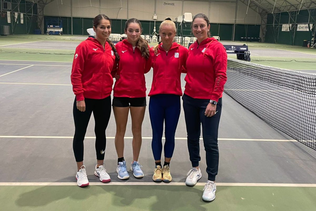 
La formazione di Serie A1 del Tennis Club Cagliari, sconfitta per 3-1 al Tc Padova