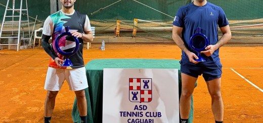 Alessandro Ingarao (sinistra) e Gabriele Maria Noce, vincitore e finalista dell'Open BNL 2026 del Tennis Club Cagliari